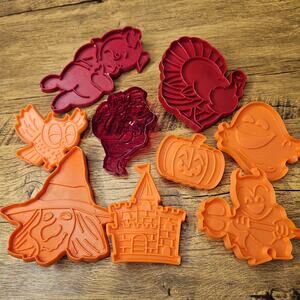 Impression Cookie Cutters Turkey Pig Owl Devil Santa Witch Castle Castle